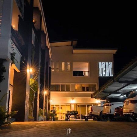 Dselin Boutique Hotel & Nails ナーン エクステリア 写真